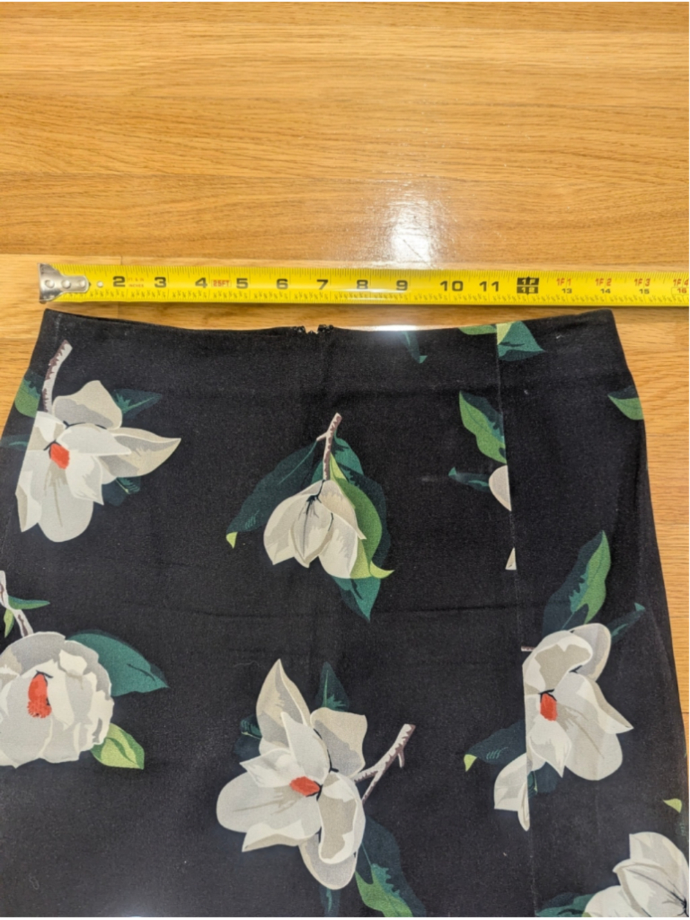 Banana Republic Black White Floral Pencil Skirt Size 2 - Picture 6 of 7